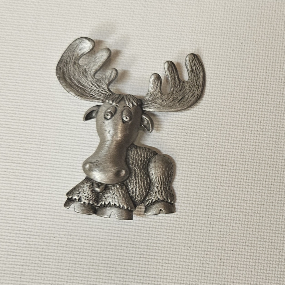 Vintage Christmas Moose Retro 80’s Brooch Pin Signed JJ Silver Pewter Tone